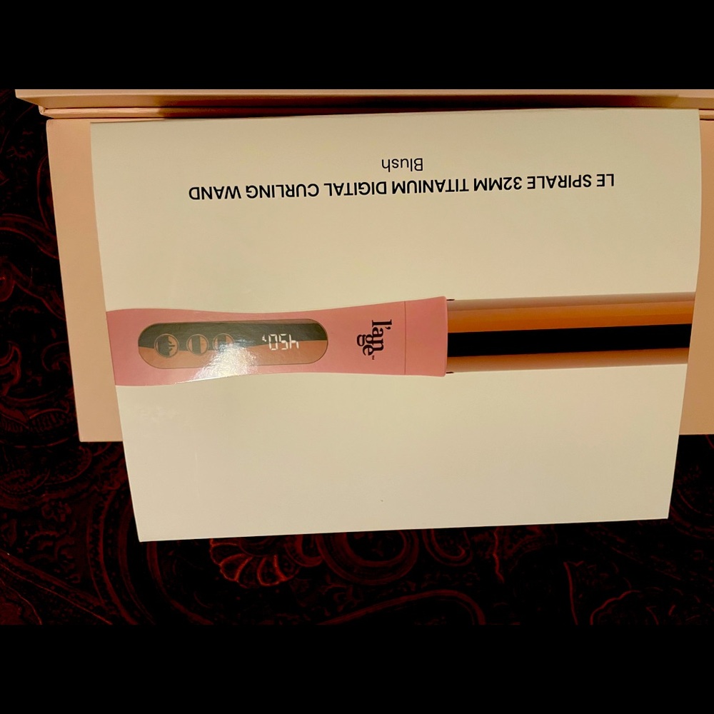 Lange’ Le Spirale 32 mm Titanium Digital Curling Wand. NWOT